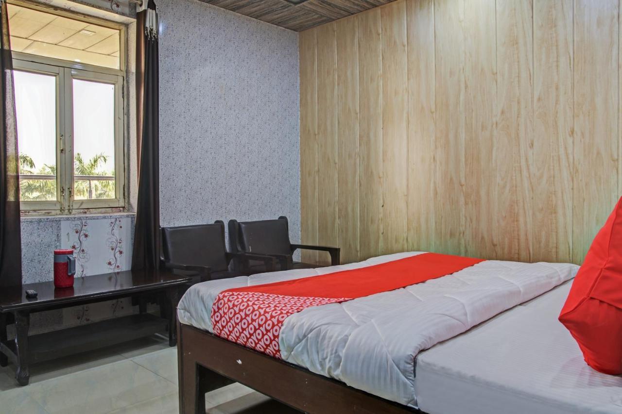 מלון Dhāmpur Oyo 62241 Swastik Garden מראה חיצוני תמונה