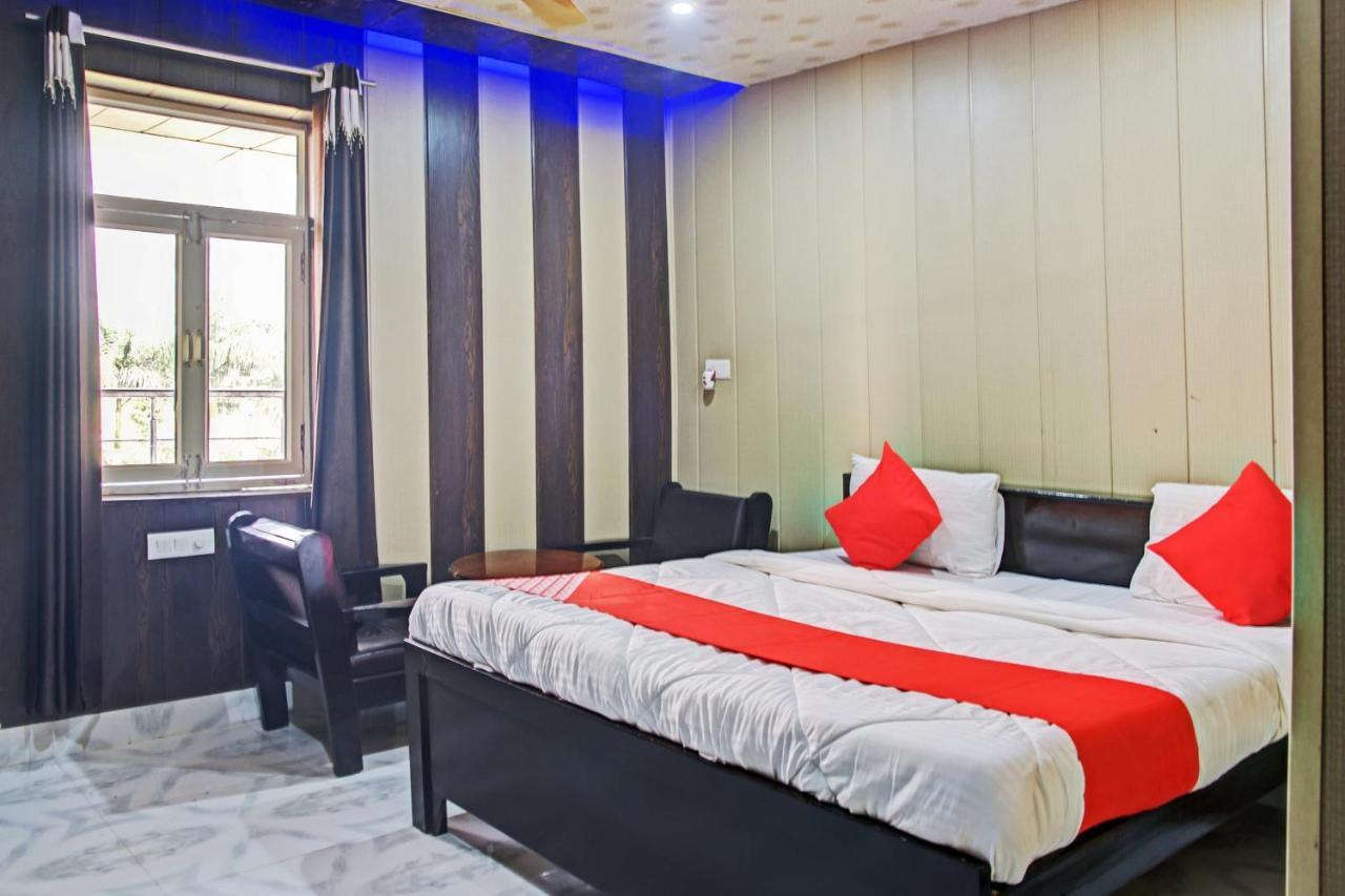 מלון Dhāmpur Oyo 62241 Swastik Garden מראה חיצוני תמונה
