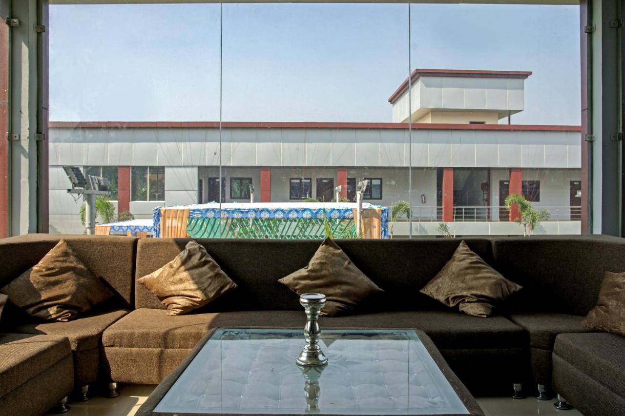 מלון Dhāmpur Oyo 62241 Swastik Garden מראה חיצוני תמונה